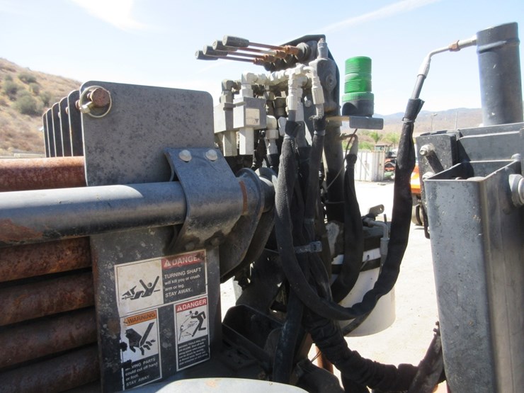 2013-ditch-witch-jt2020-image-14