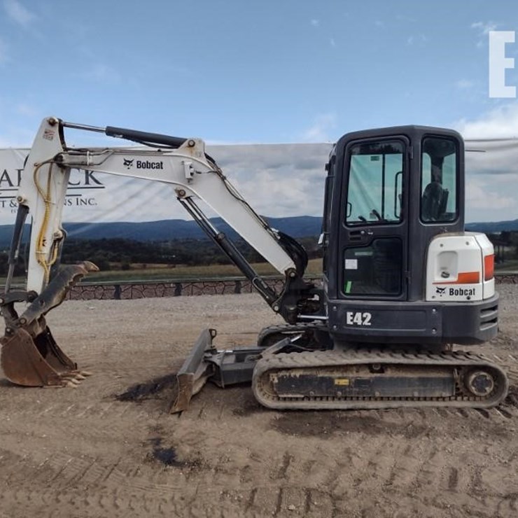 2019 BOBCAT E42