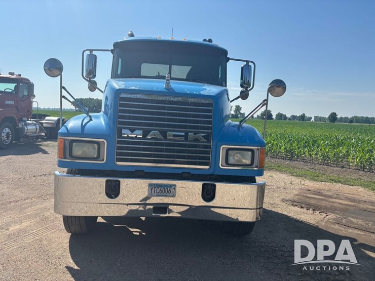 2006-mack-chn613-image-22