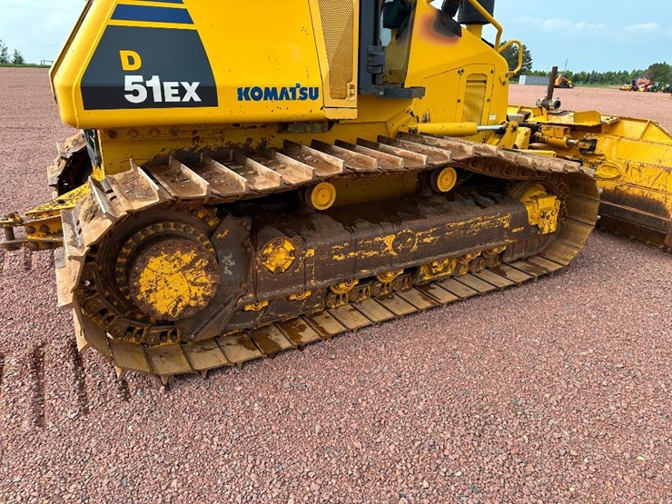 2007-komatsu-d51px-22-image-15