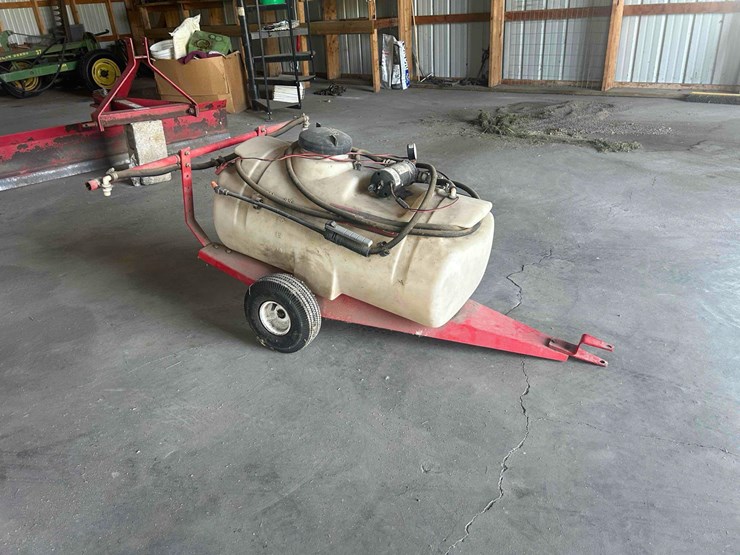 huskee-pull-type-sprayer-image-5