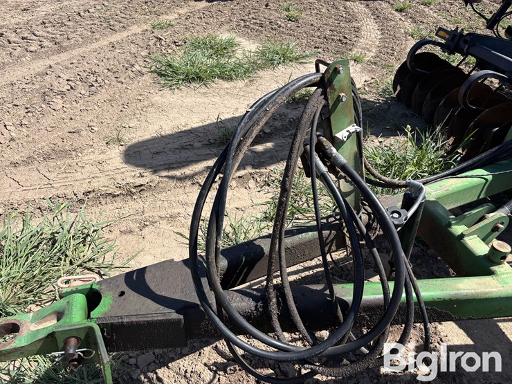 john-deere-726-image-11
