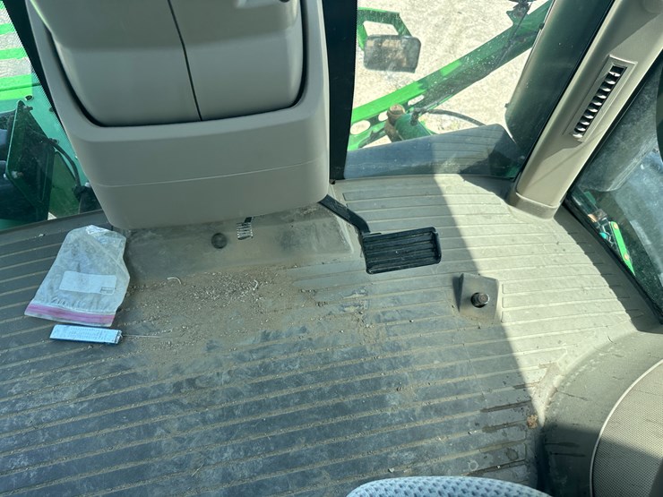 2018-john-deere-r4038-image-84