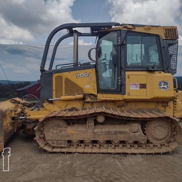 2006 DEERE 700J LT