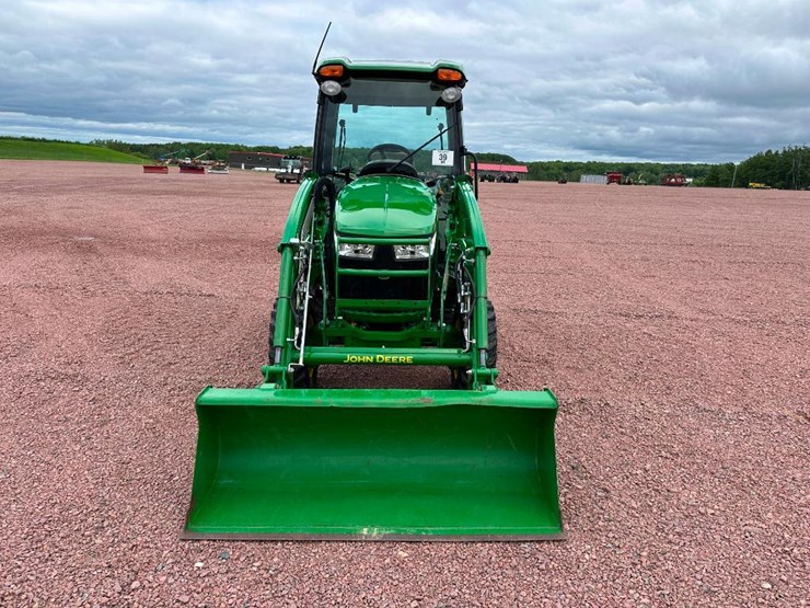 2022-john-deere-3033r-image-2