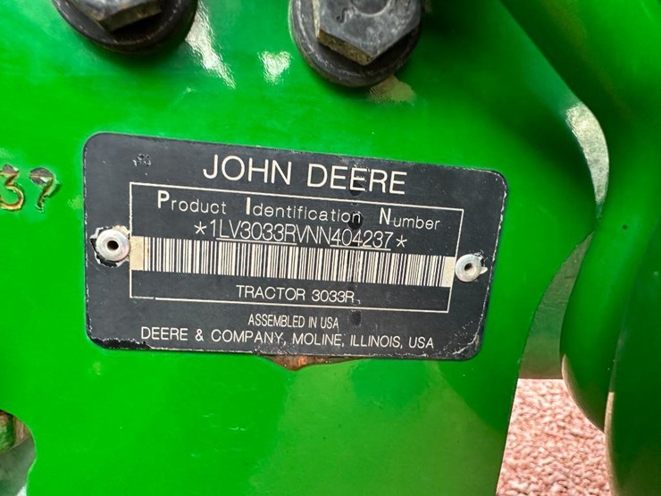 2022-john-deere-3033r-image-52