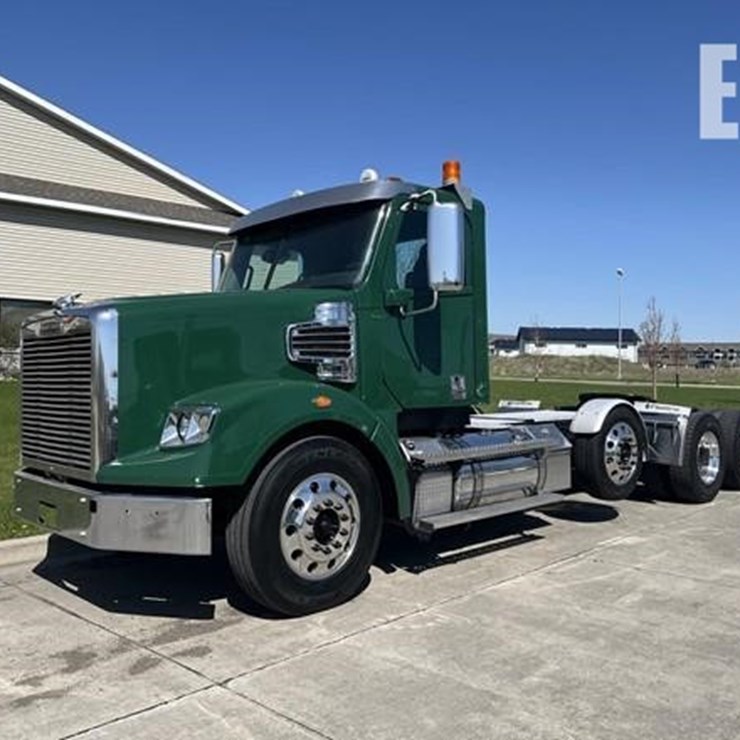 2015 FREIGHTLINER CORONADO 122