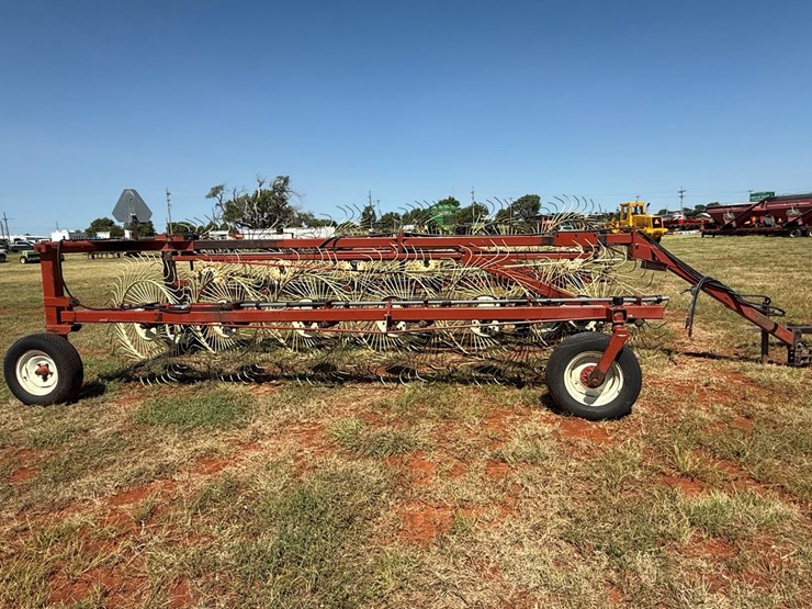 hesston-3983-image-4