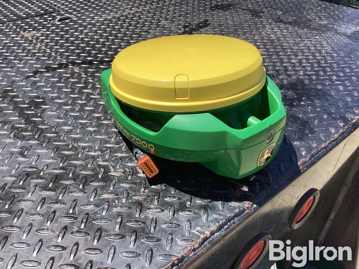 john-deere-starfire-7000-gps-globe-image-3