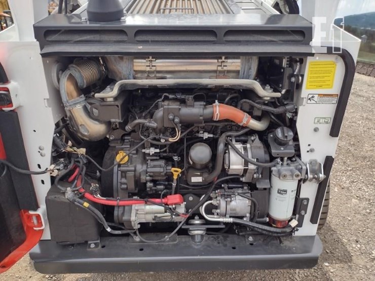 2023-bobcat-t770-image-38