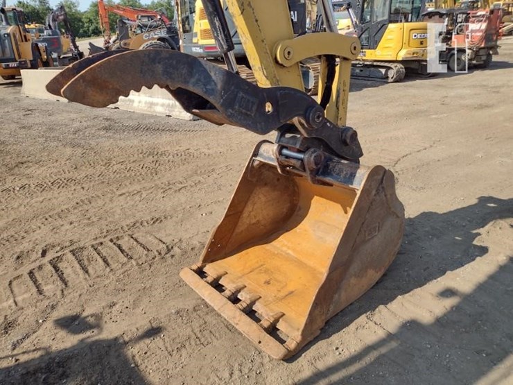 2023-caterpillar-310-image-19