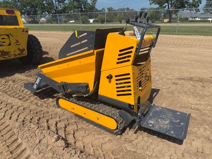 2024-agt-industrial-qht-500fl-concrete-buggy-image-8