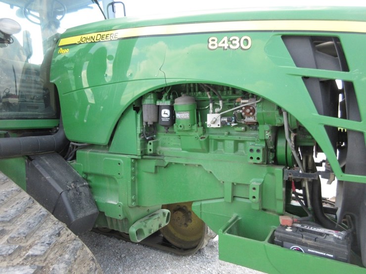 john-deere-8430-image-11