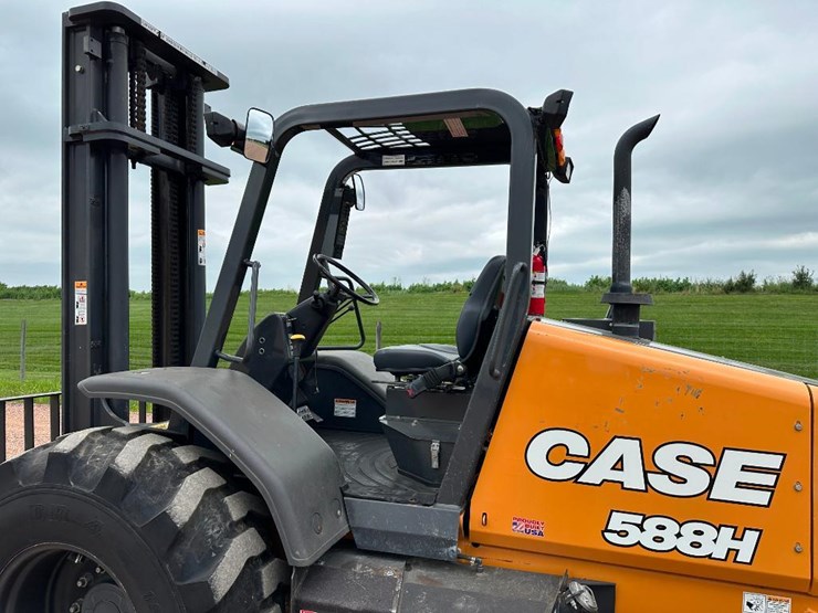 2019-case-588h-image-13