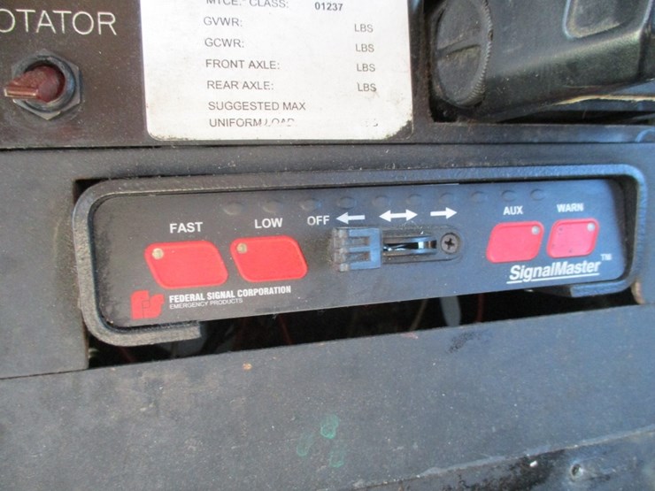 2002-chevrolet-3500hd-image-9