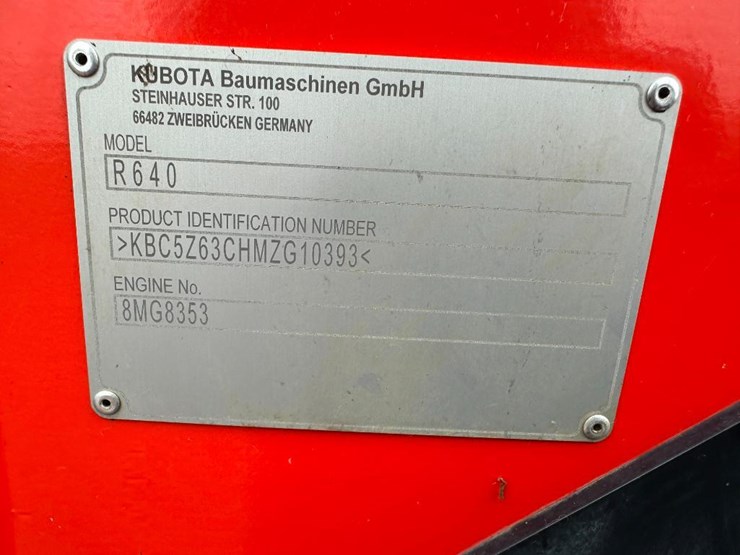 2021-kubota-r640-image-62