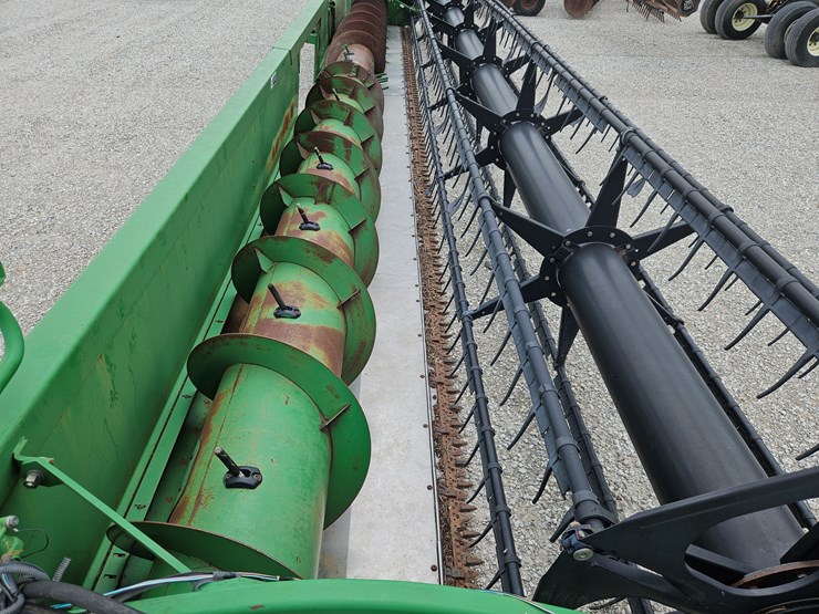 2005-john-deere-635f-image-10