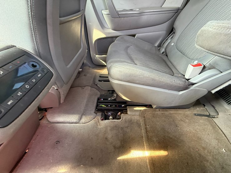 2013-chevrolet-traverse-image-57