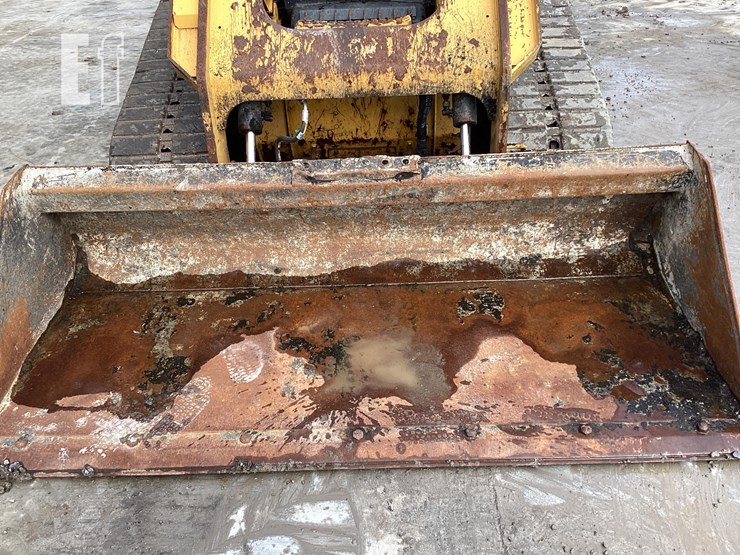 2020-caterpillar-289d3-image-11
