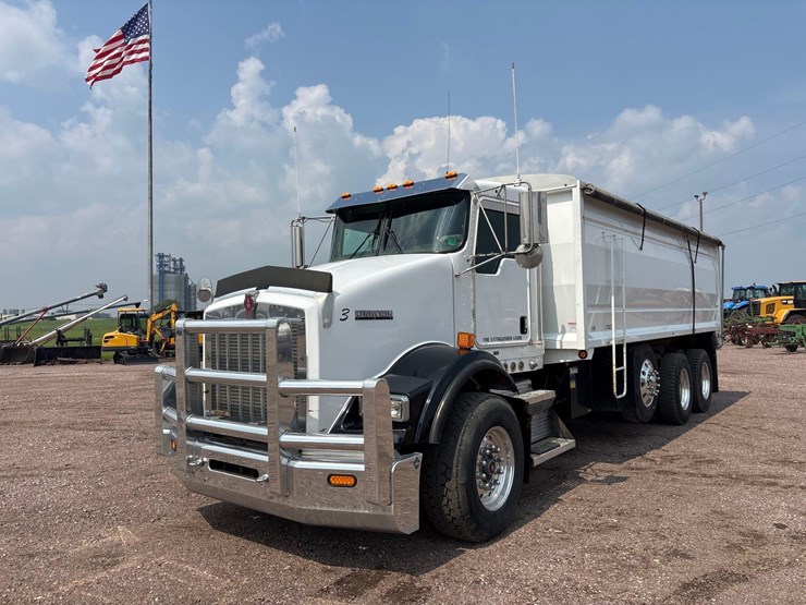 2003-kenworth-t800-image-1