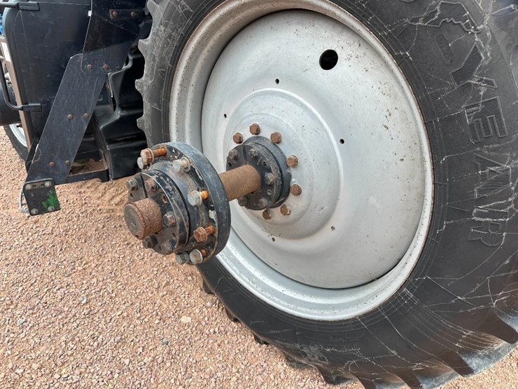 2017-case-ih-magnum-250-image-23