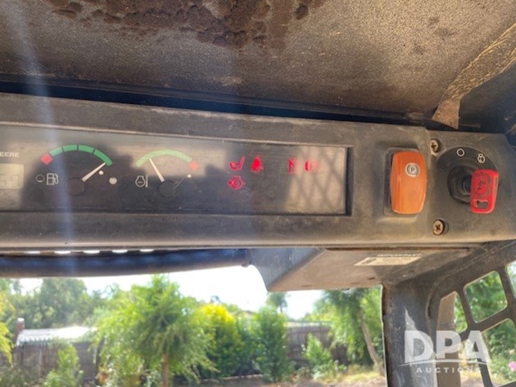 2005-john-deere-317-image-44
