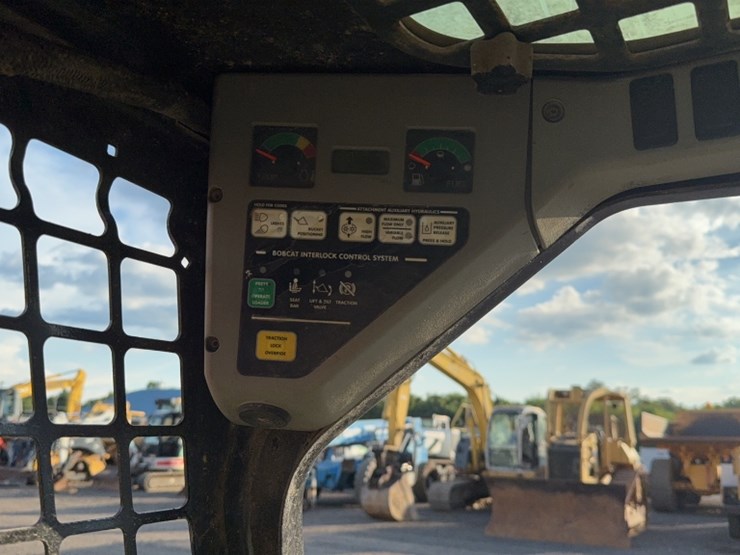 2007-bobcat-t190-image-14