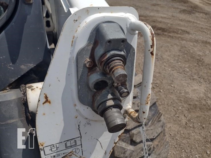2016-bobcat-s630-image-16