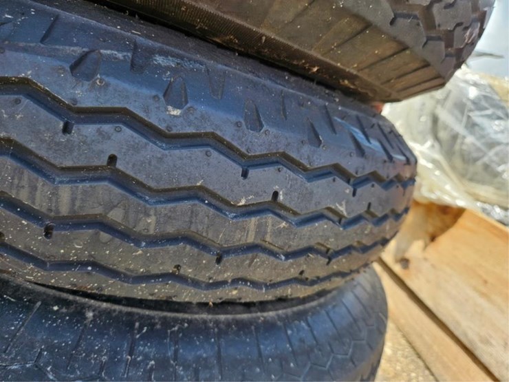 #2576-•-pallet-of-trailer-tires-image-9