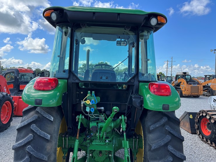 2012-john-deere-5083e-image-21