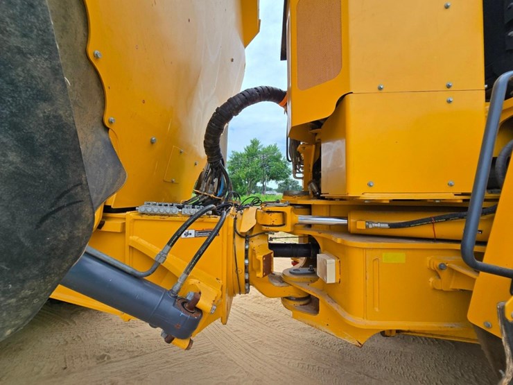 2018-deere-460e-image-14