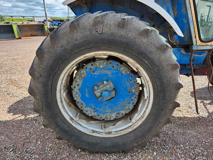 ford-8000-image-14