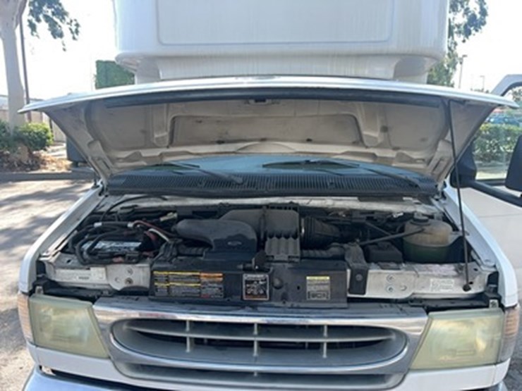 2001-ford-e450-image-8
