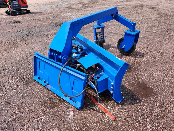 2025-topcat-skid-steer-grader-image-3