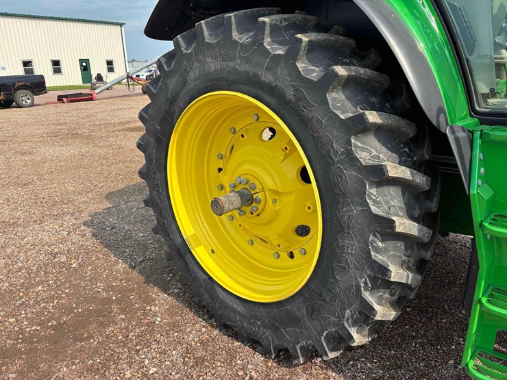 2023-john-deere-6155m-image-35