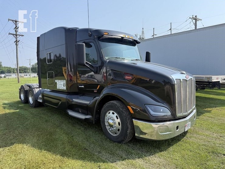 2014-peterbilt-579-image-1