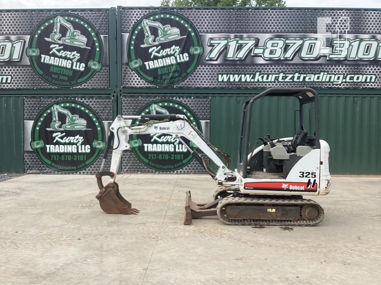 2011-bobcat-325g-image-1