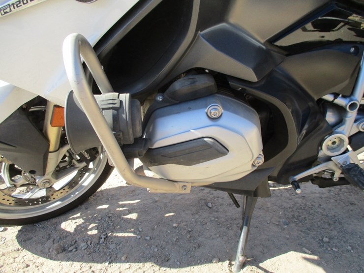 2018-bmw-r1200rt-motorcycle,-image-5
