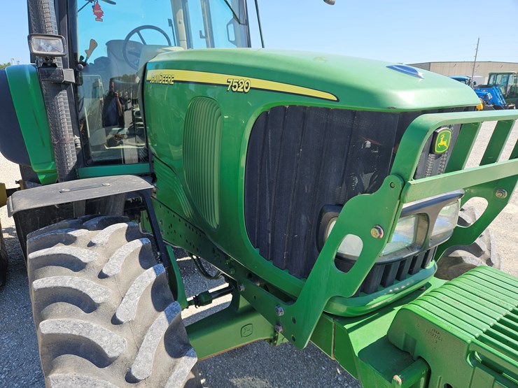 2005-john-deere-7520-image-20
