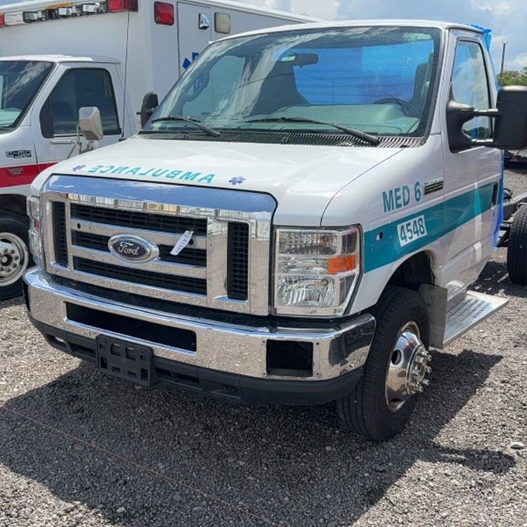 2013 FORD E350