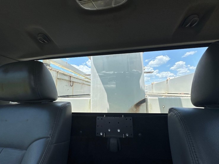 2013-ford-f550-image-42