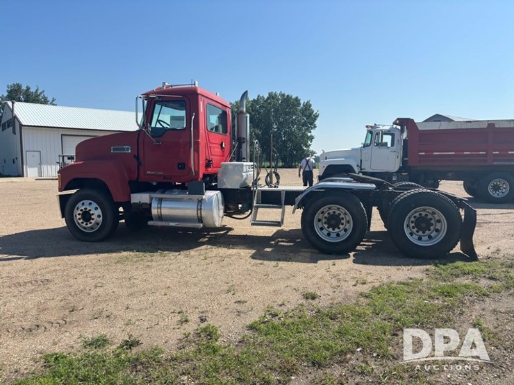 2006-mack-chn613-image-16