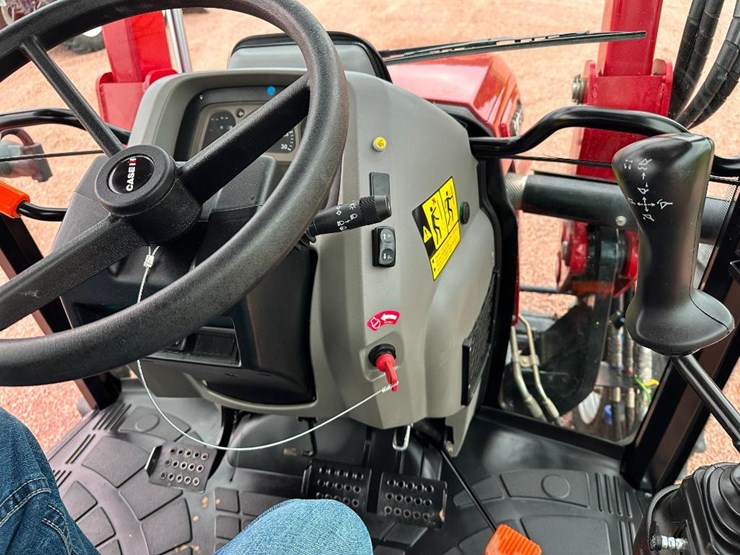 2023-case-ih-farmall-75a-image-58