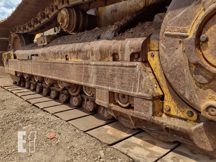 2004-caterpillar-d5g-xl-image-23