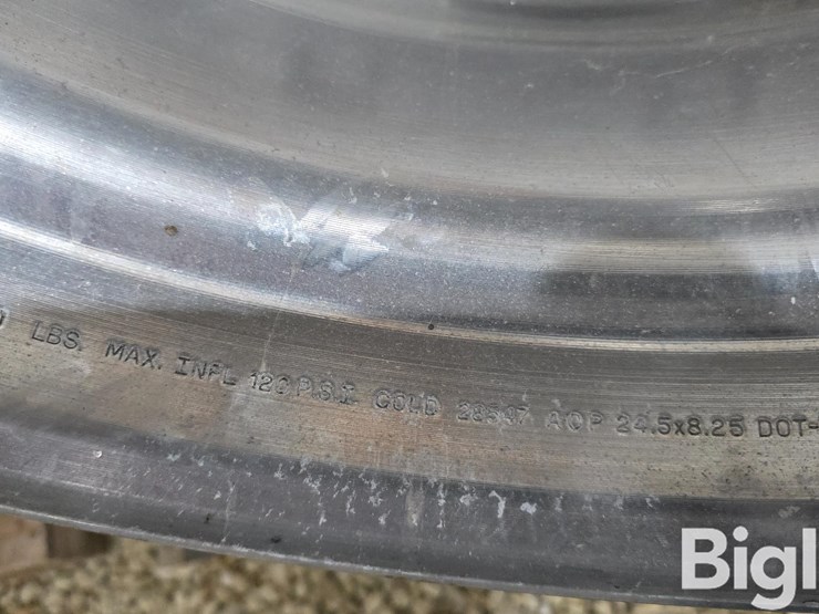 accuride-aluminum-24.5"-rims-image-8