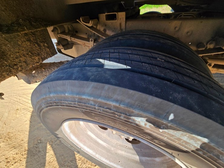 2016-ford-f550-image-40