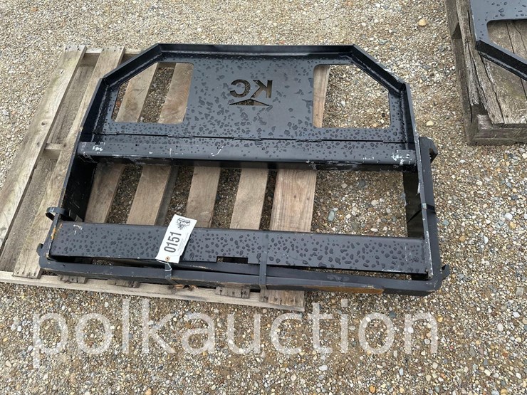 151---45"-skid-steer-fork-frame-w/-42"-forks-image-1