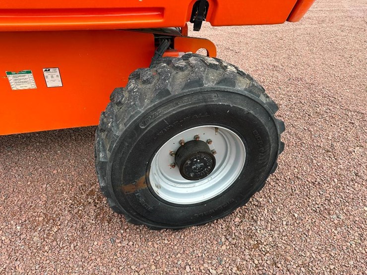 2008-jlg-600s-image-7