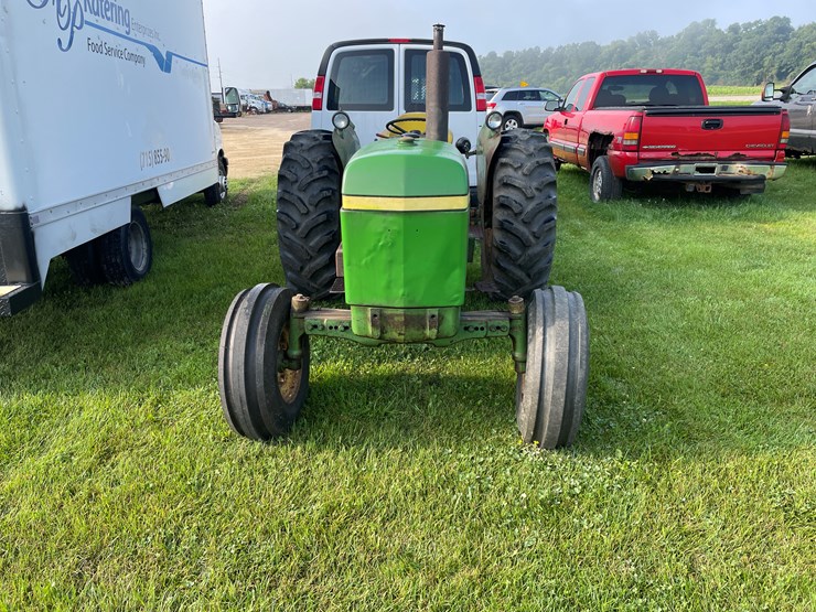 john-deere-2440-image-6