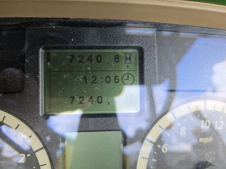 2017-john-deere-6120m-image-13